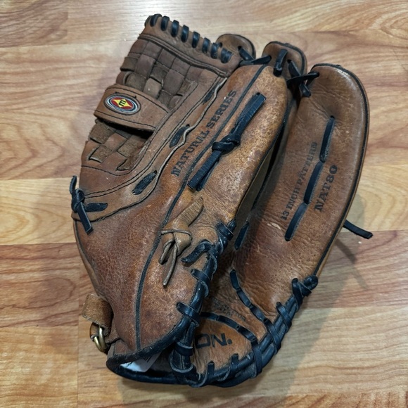 Easton Other - Easton Natural Series NAT80 13" Leather Baseball Glove VRS Gel Pad RHT USA